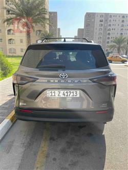 Toyota Sienna